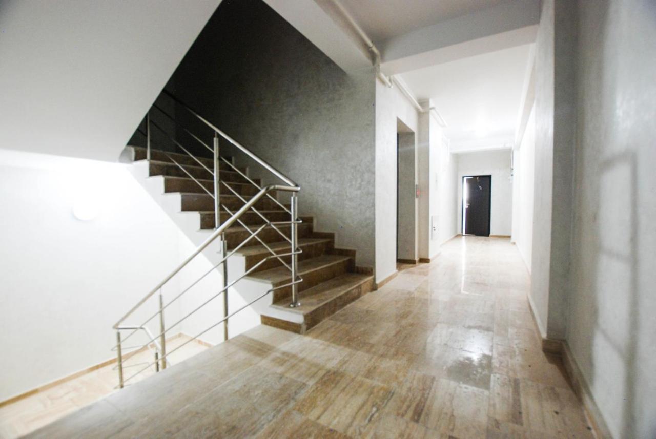 Ambra Apartment Mamaia-Nord นาโวดาริ ภายนอก รูปภาพ