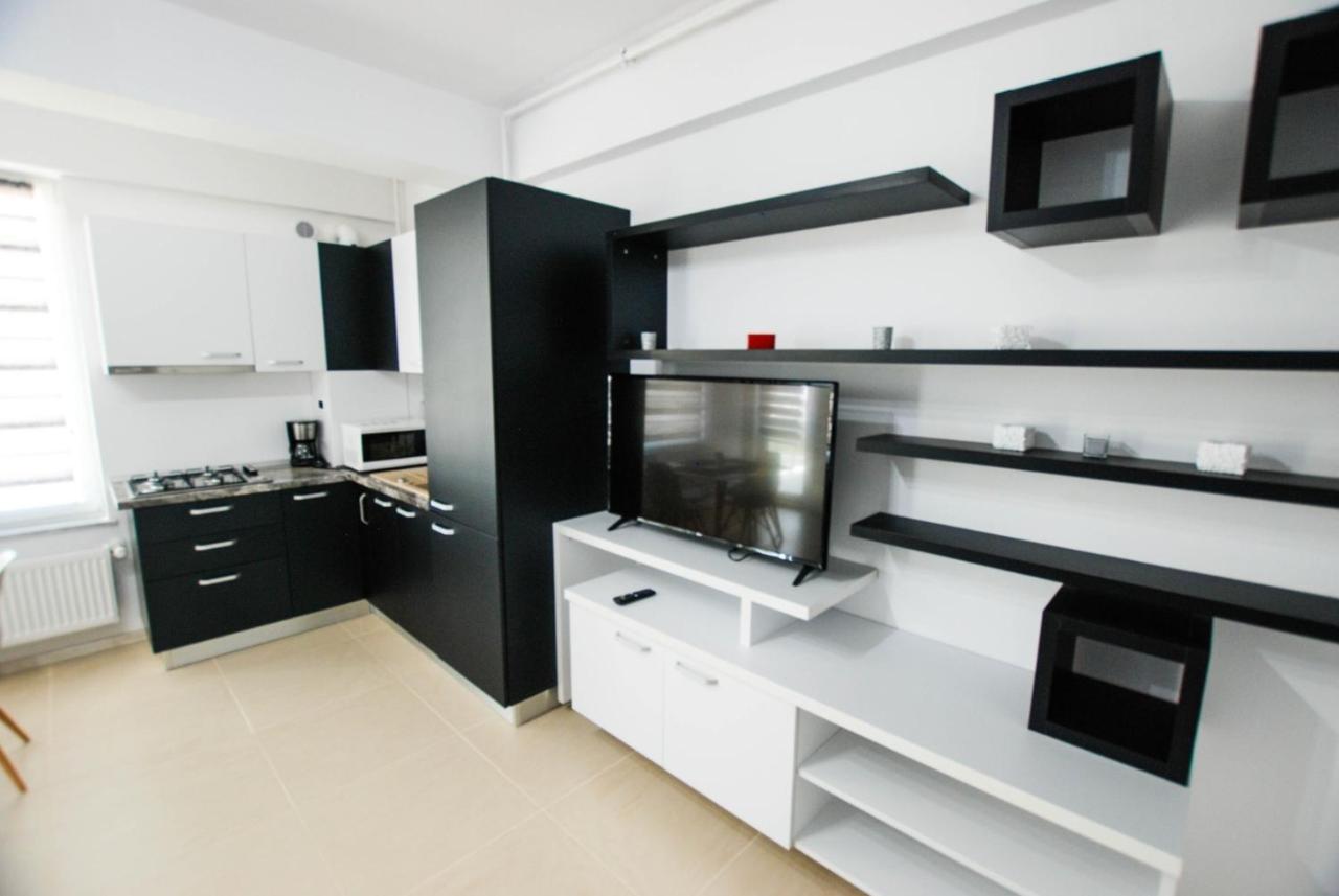 Ambra Apartment Mamaia-Nord นาโวดาริ ภายนอก รูปภาพ