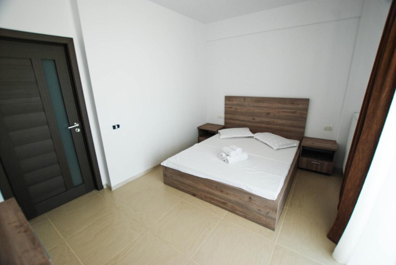 Ambra Apartment Mamaia-Nord นาโวดาริ ภายนอก รูปภาพ